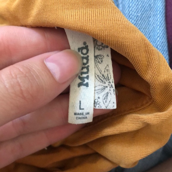 Mustard Crop top - Picture 2 of 2